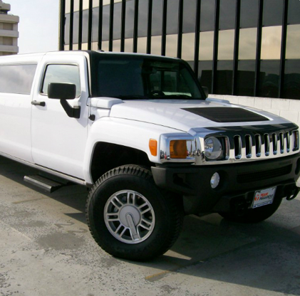 Telford H3 Hummer Limo travel